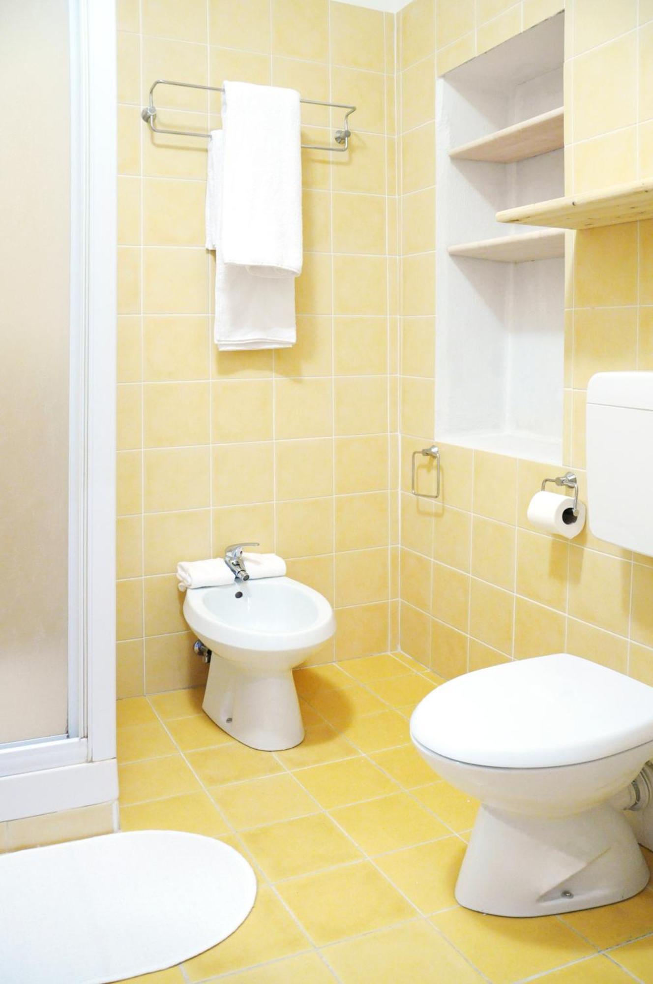 B&B Trieste Plus Bagian luar foto