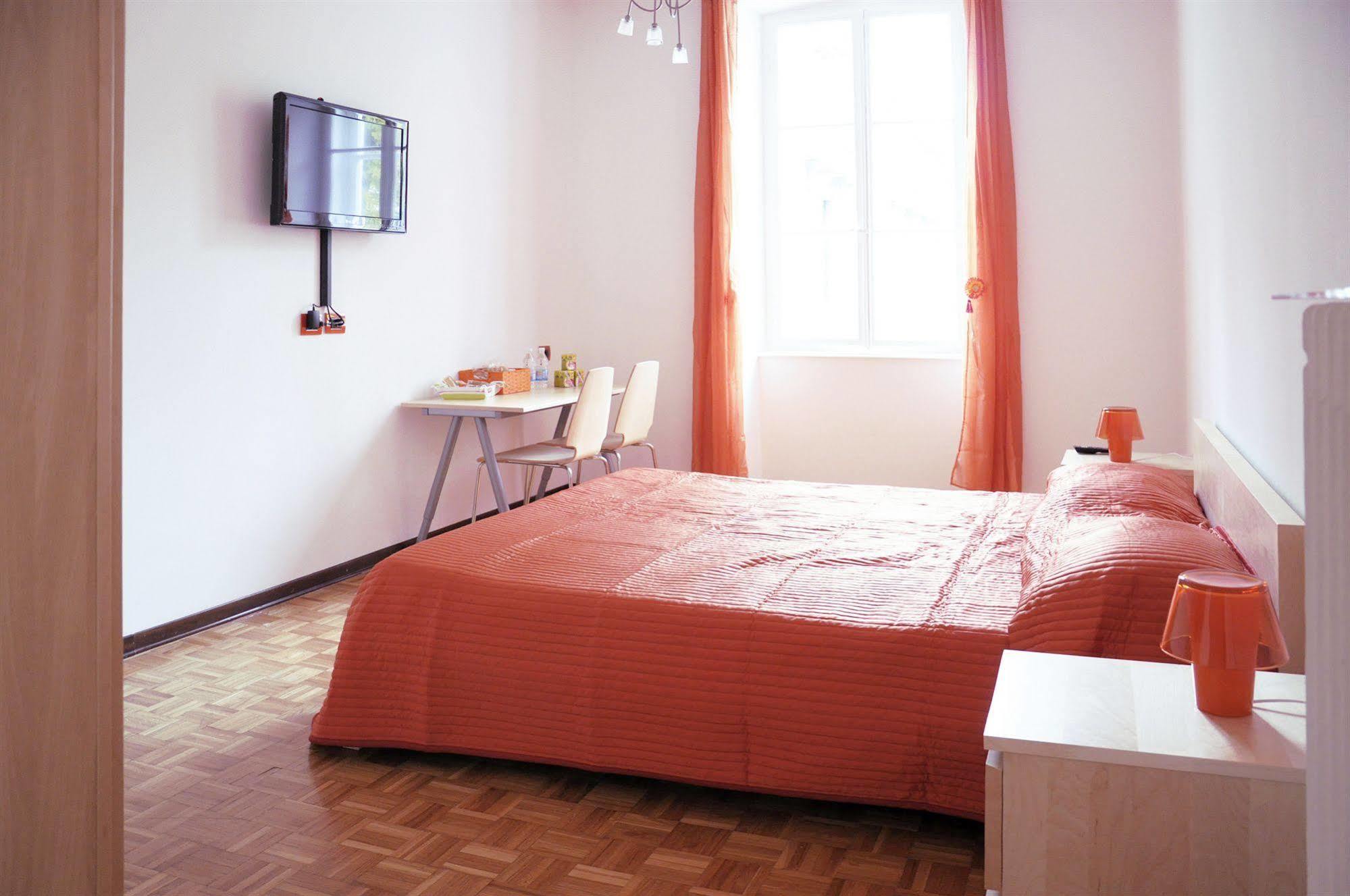 B&B Trieste Plus Bagian luar foto