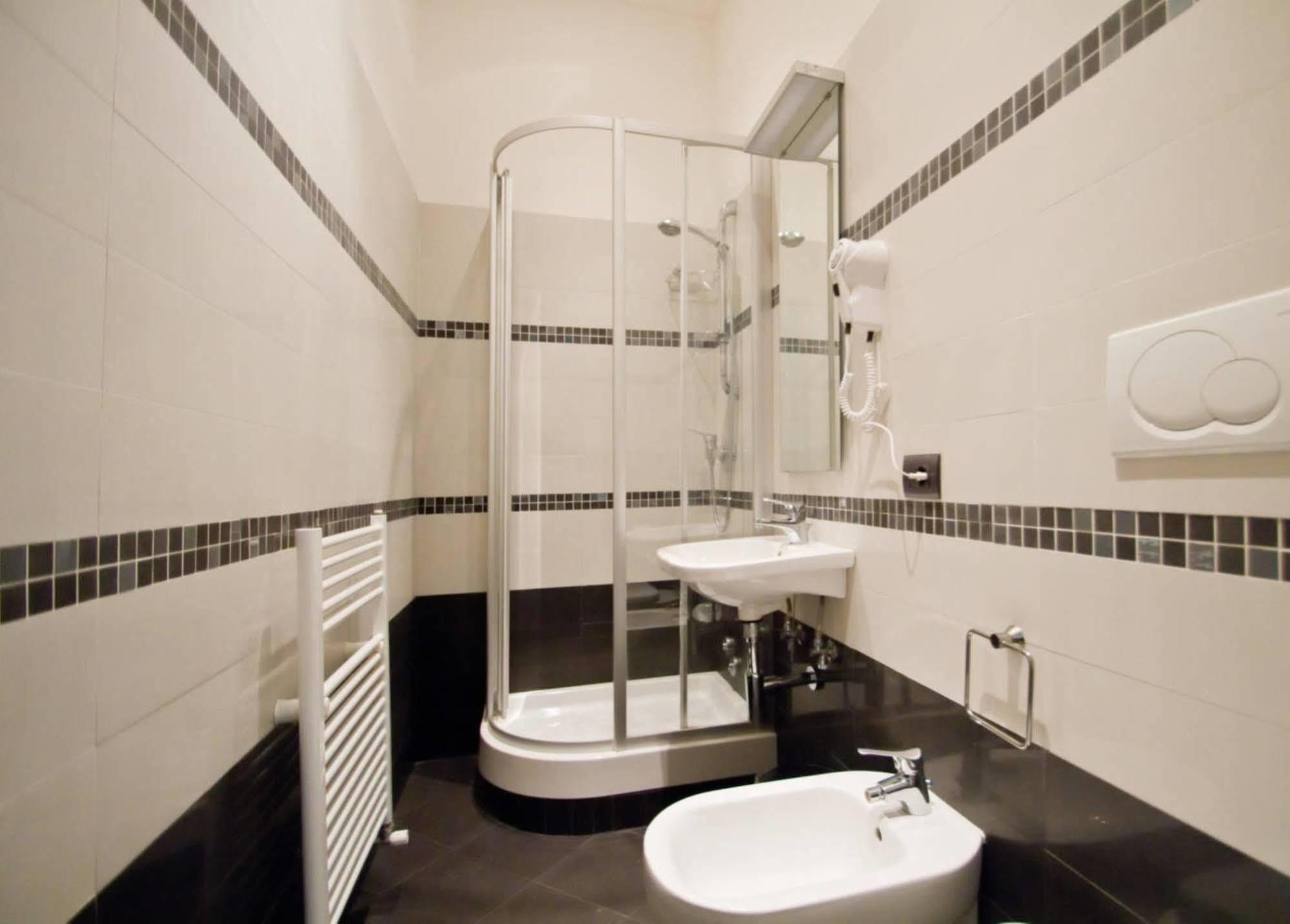 B&B Trieste Plus Bagian luar foto