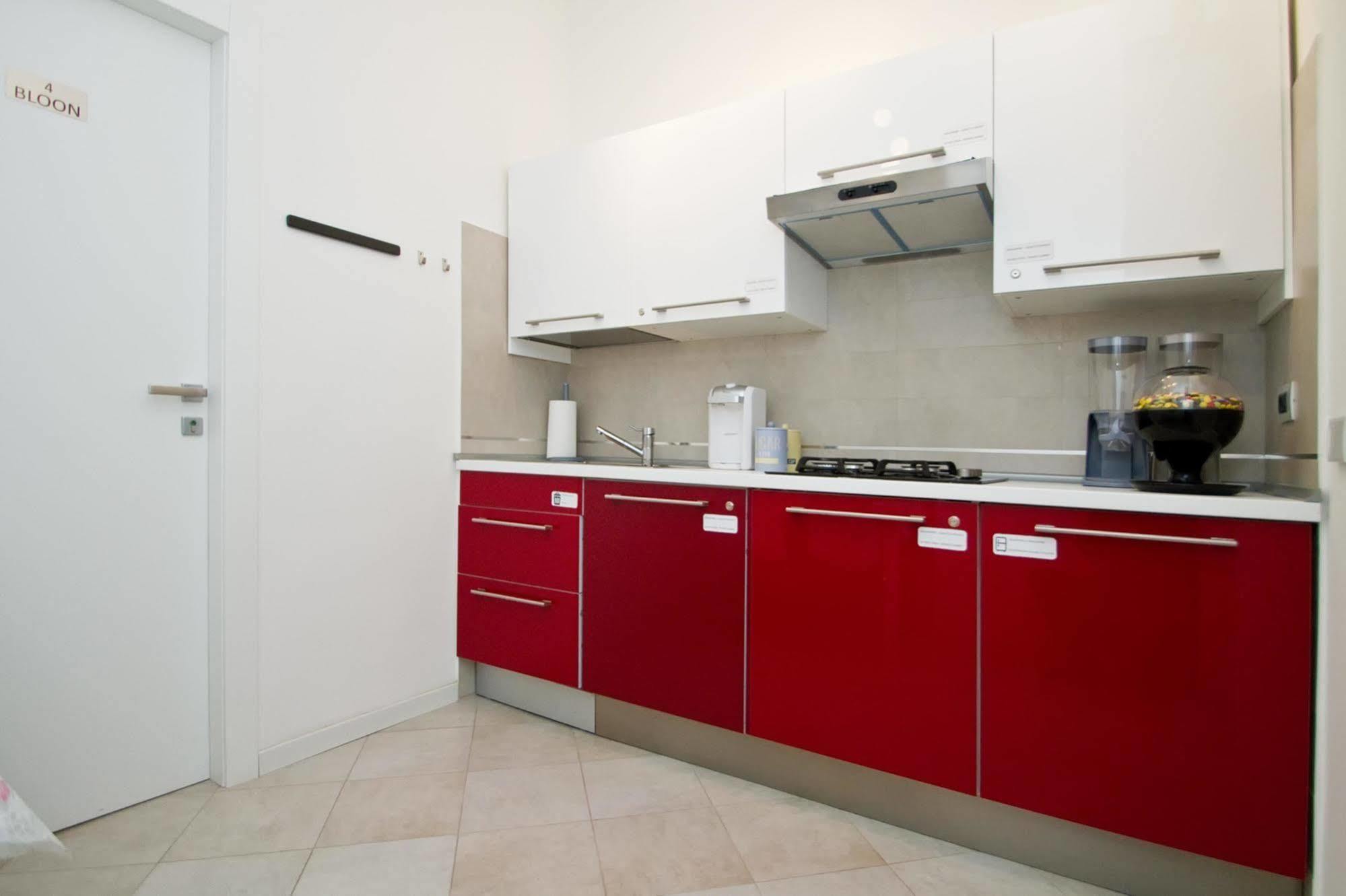 B&B Trieste Plus Bagian luar foto
